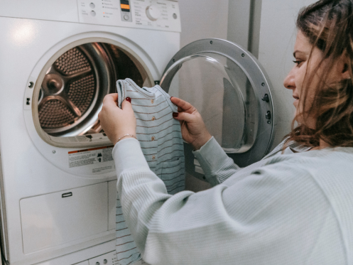 Come lavare e conservare i vestiti dei bambini per farli durare più a lungo